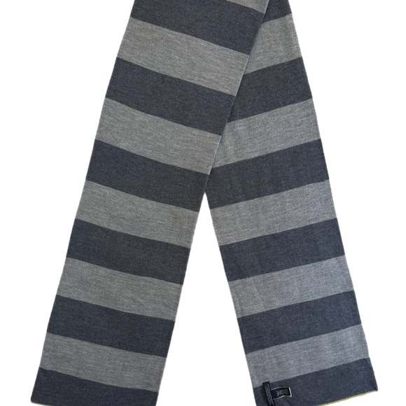 Banana Republic 100% Merino Wool Striped Scarf Gray Extra Fine Knit - Picture 4 of 8
